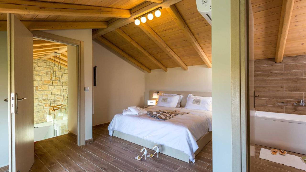 Villa Emilia I Luxury, Amazing Seaview, Next To The Town Kissamos Exterior photo