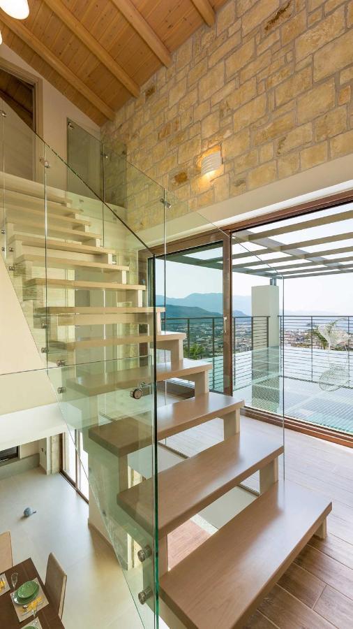 Villa Emilia I Luxury, Amazing Seaview, Next To The Town Kissamos Exterior photo